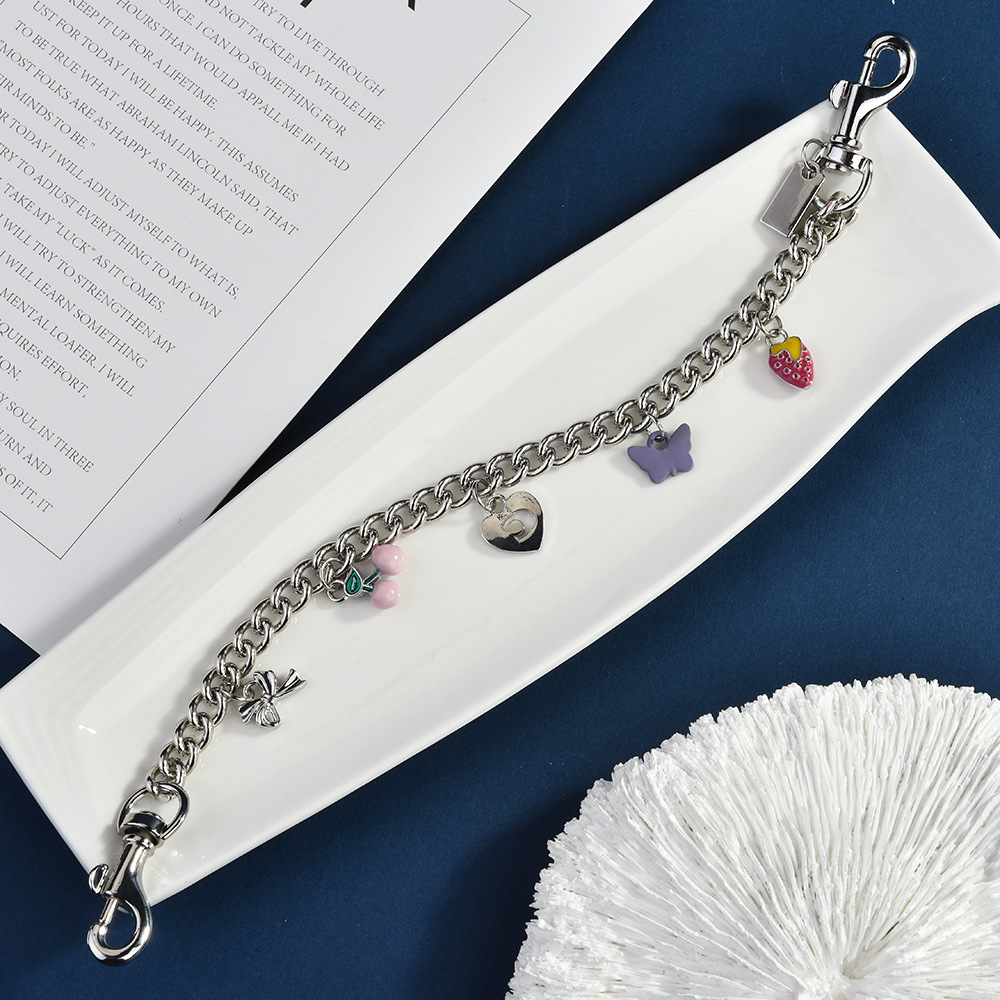 Sweet cool bag chain | Wear a "cute necklace" on your bag