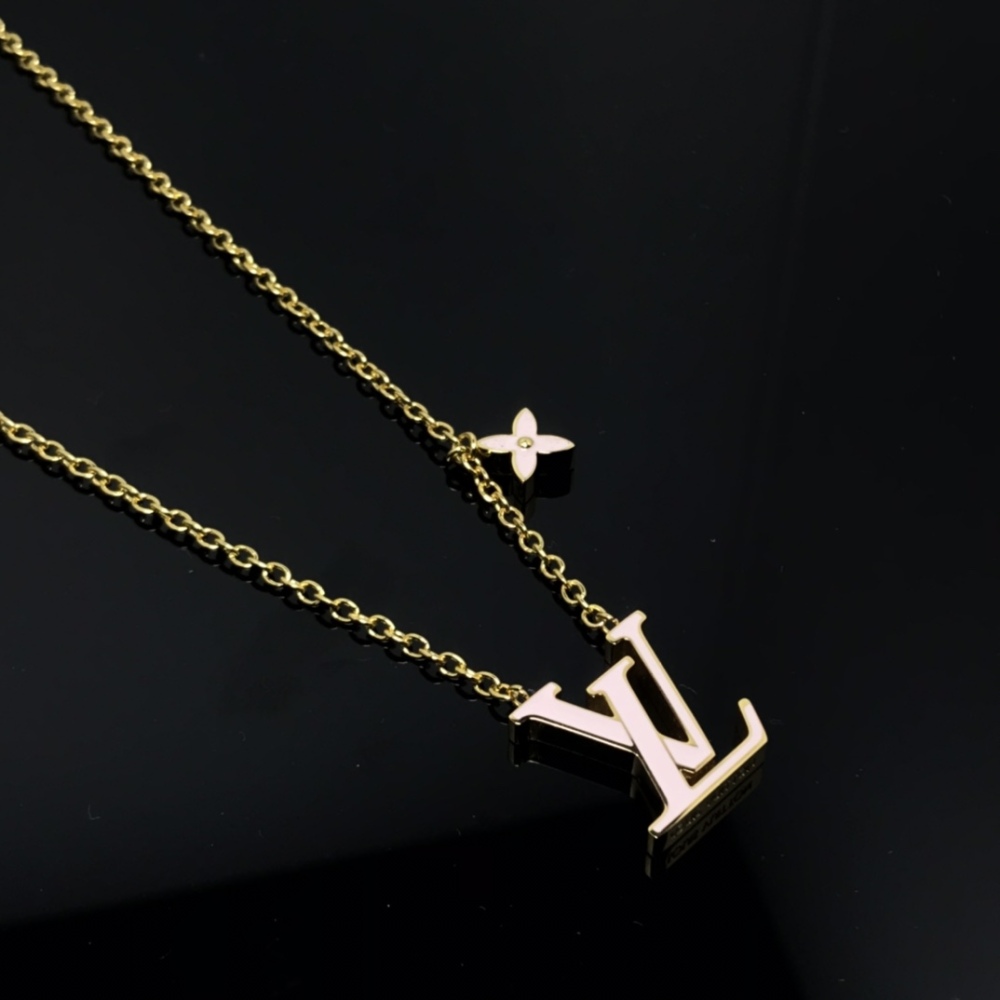 LV style pink gold letter necklace Classic four-leaf flower embellished choker Sweet fashion accessory