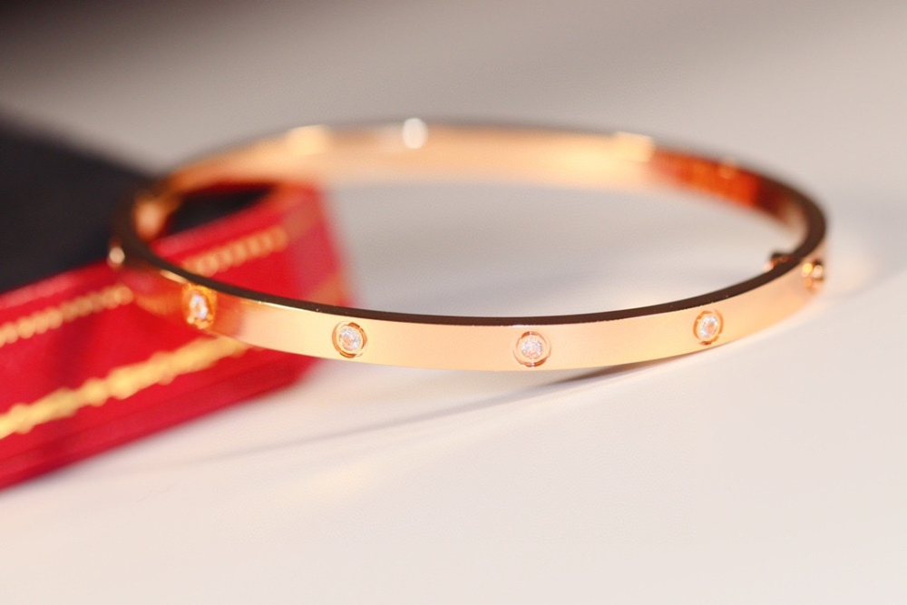 Cartier Love 18K Gold Bracelet Classic Screw Design Bracelet High-end jewelry