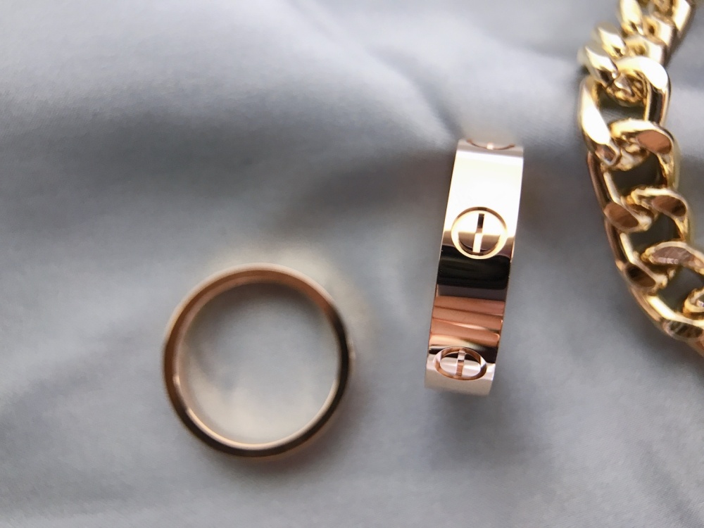 Classic rose gold ring solitaire / diamondless couple ring