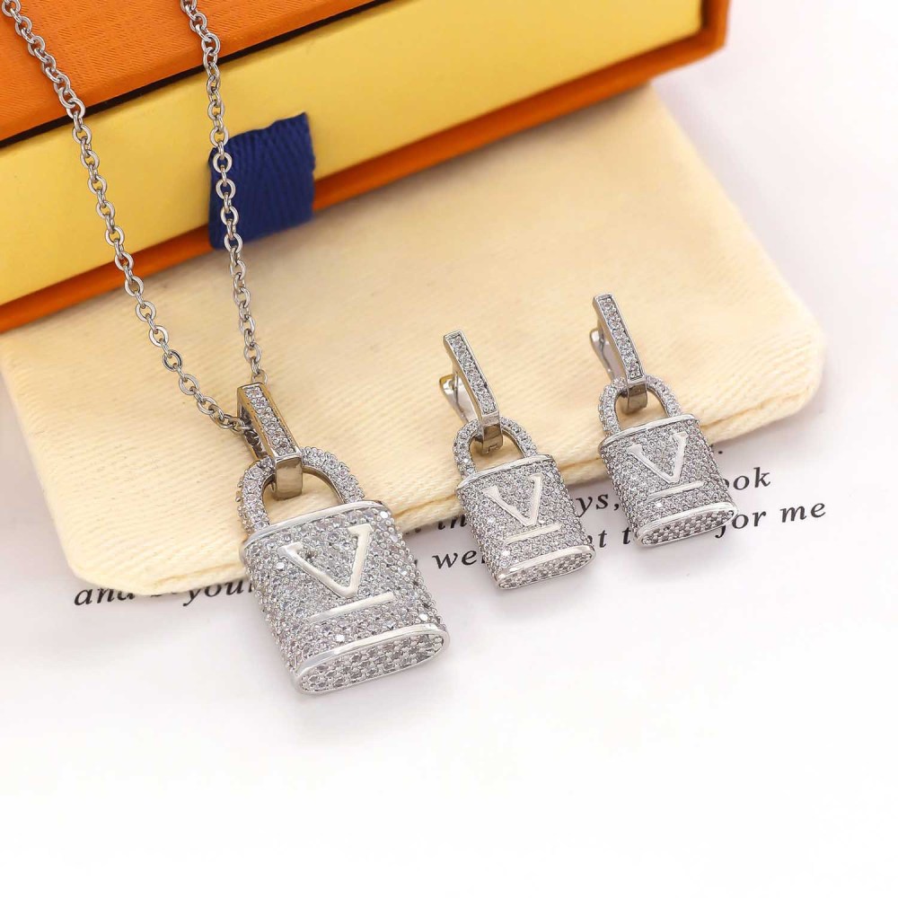 Full Diamond Lock Set | A fashion symbol that shines with luxury