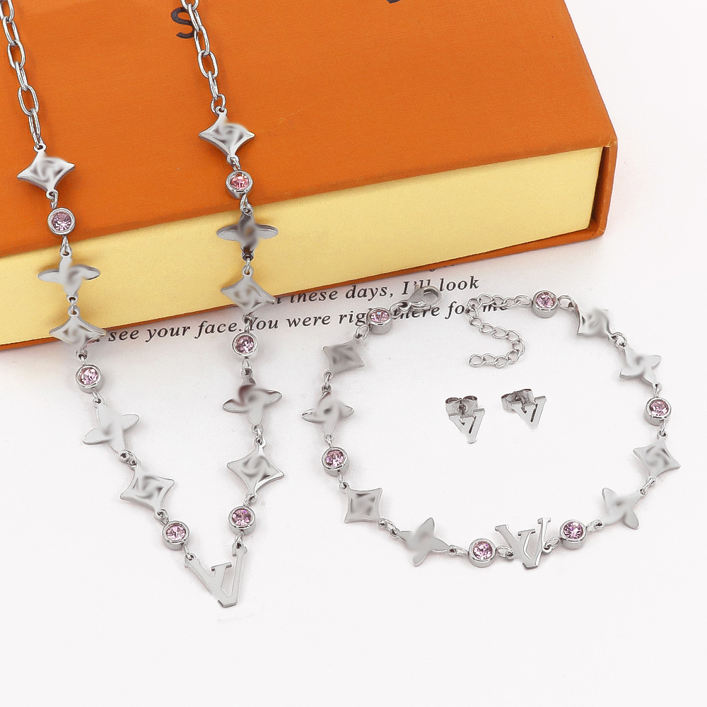 Pink Diamond Letter Star Set | A fashion combination that shines with sweet and cool style