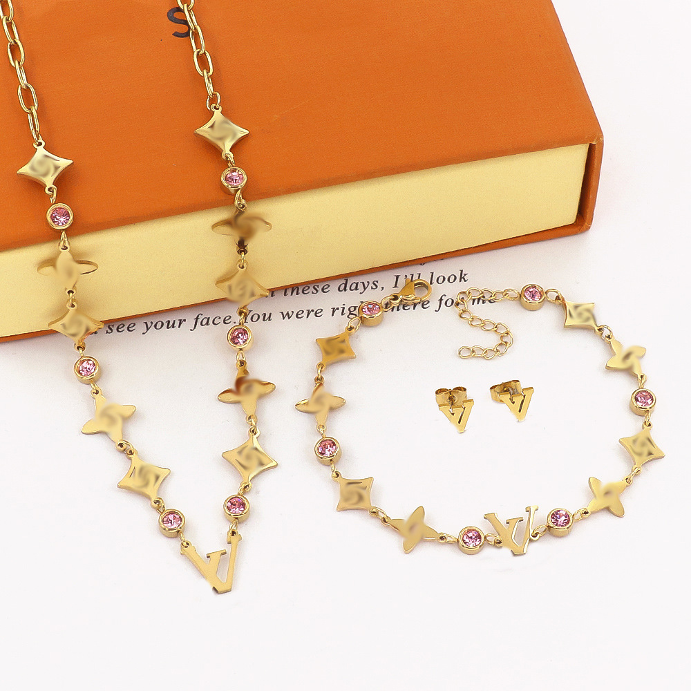 Pink Diamond Letter Star Set | A fashion combination that shines with sweet and cool style