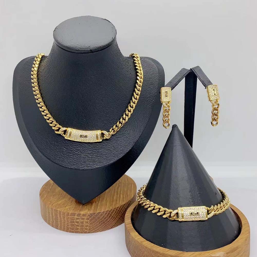 European and American Style Cuban Chain Set | A Shining Symbol of Street Cool