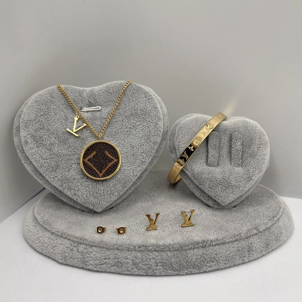 Classic Presbyon Gold Jewelry Set | The perfect collision of fashion and texture