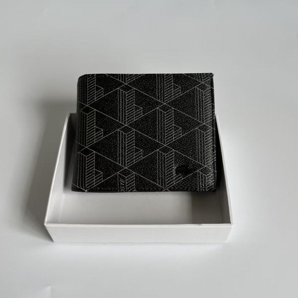 LACOSTE Light luxury geometric print wallet, highlighting quality life.