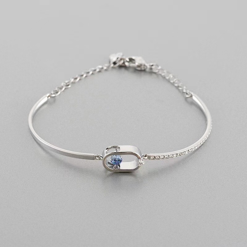 Smart floating diamond silver bracelet Fashionable geometric shape bracelet