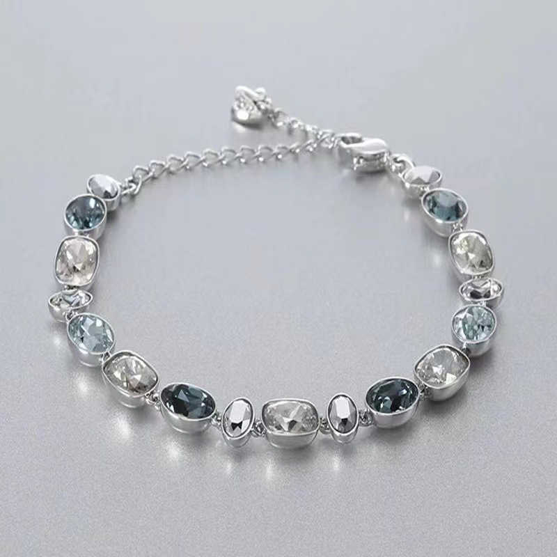 Elegant aquamarine silver bracelet Stylish and colorful gemstone bracelet