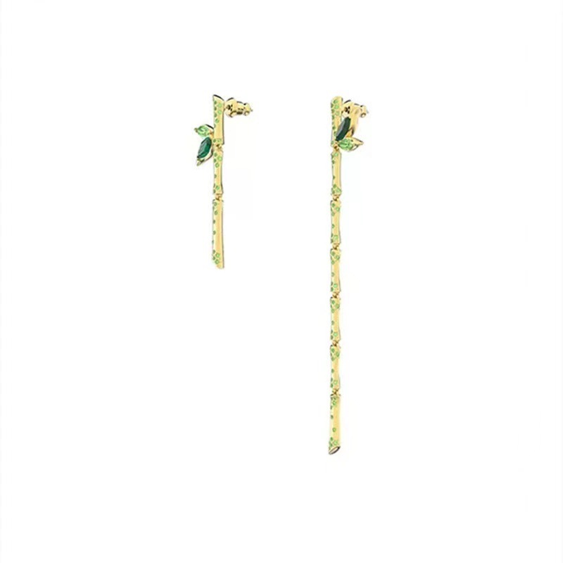 Creative bamboo shape asymmetrical earrings Diamond-set emerald earrings