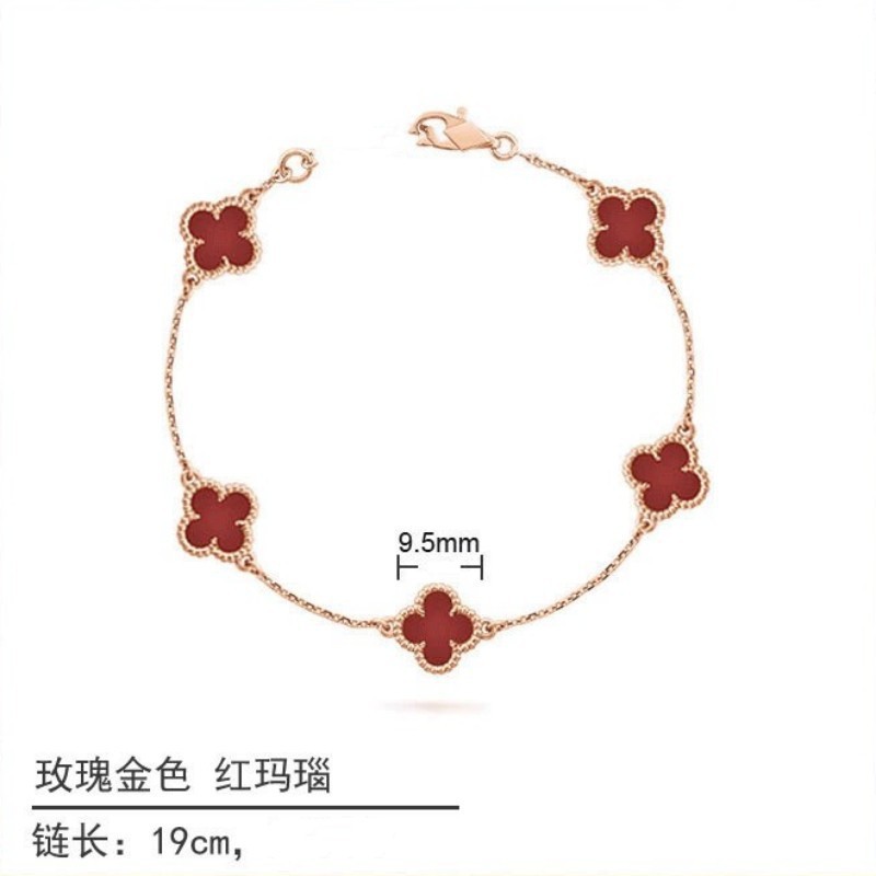 White gold and black onyx diamond four-leaf clover bracelet