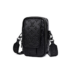 LV 黑色压纹单肩斜挎包