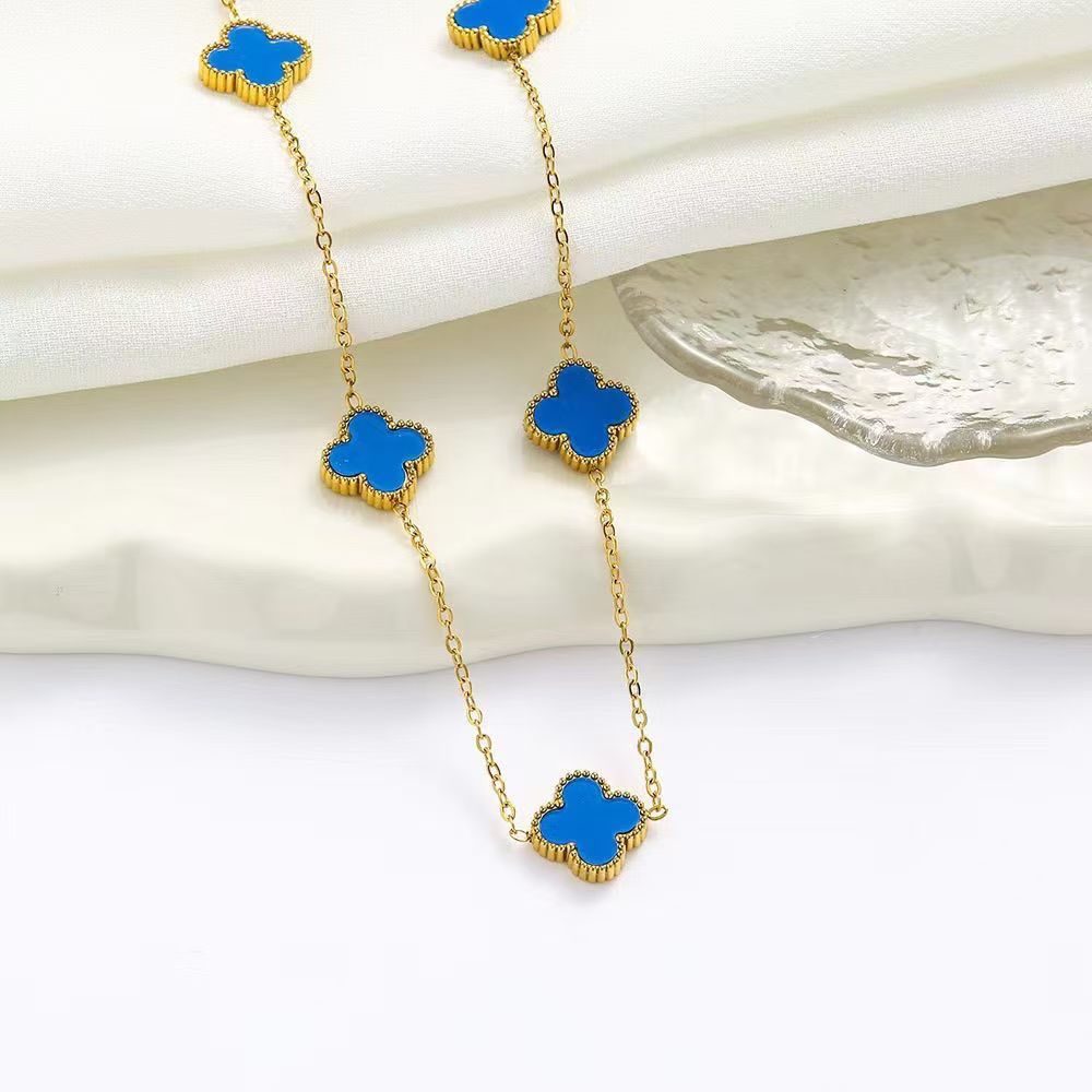 Pure gold four-leaf clover necklace