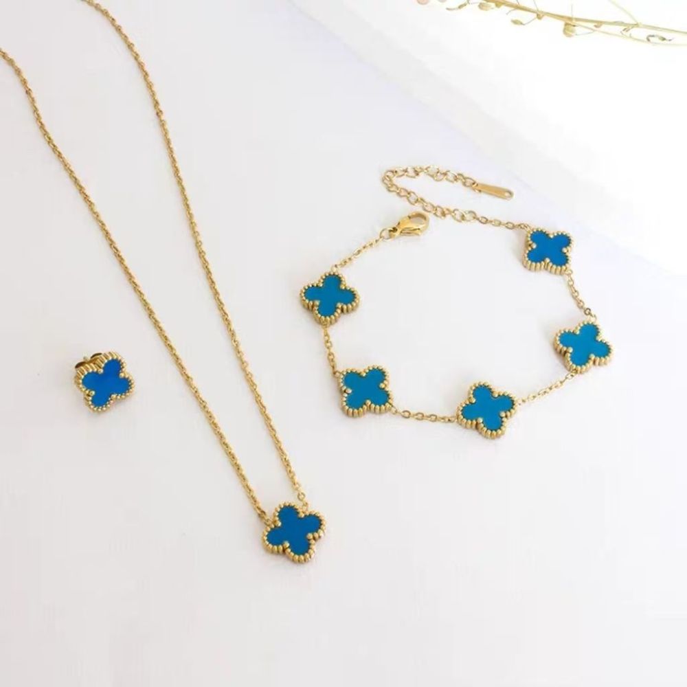 Clover jewellery set (necklace, bracelet, stud earrings)
