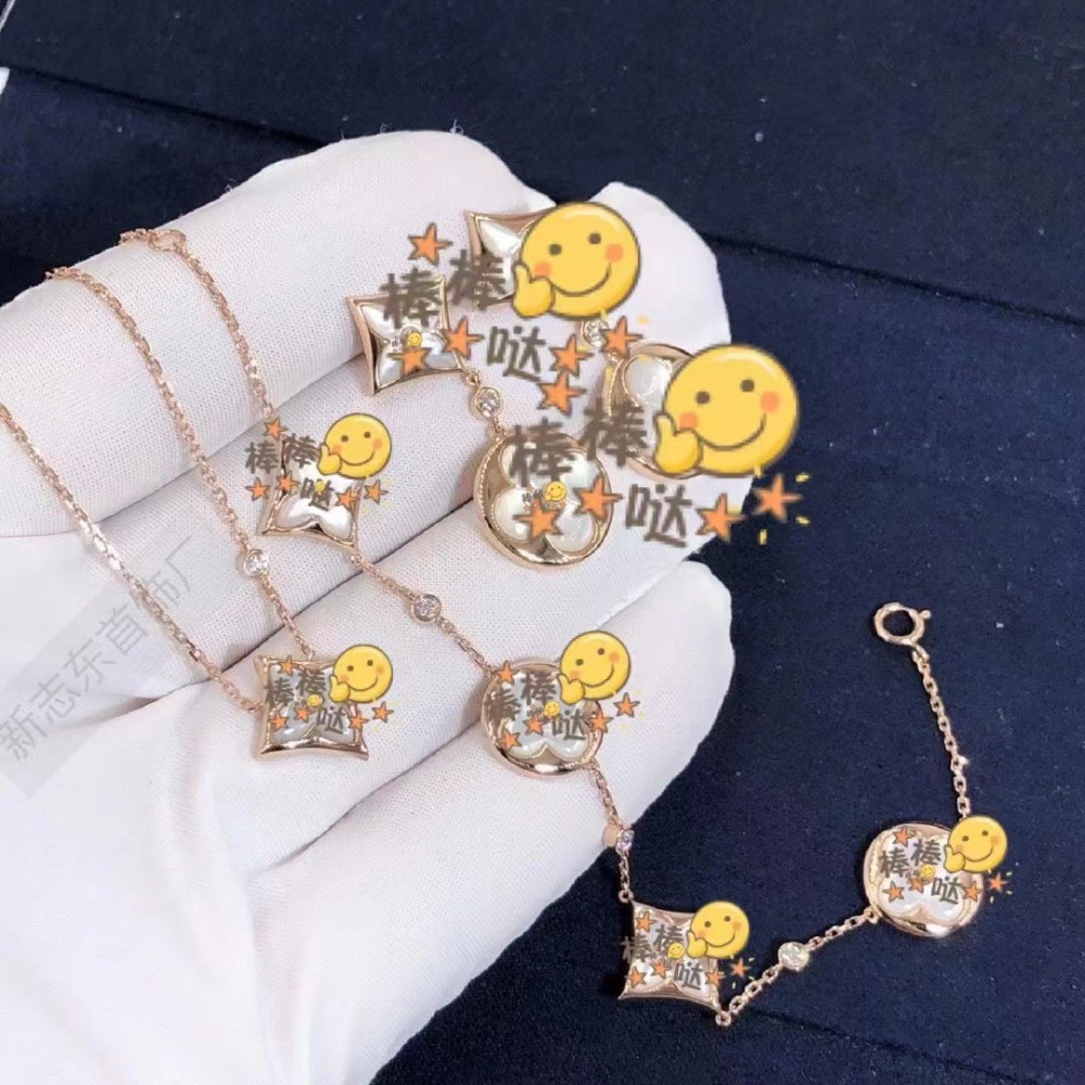 White mother-of-pearl rose gold bracelet ...