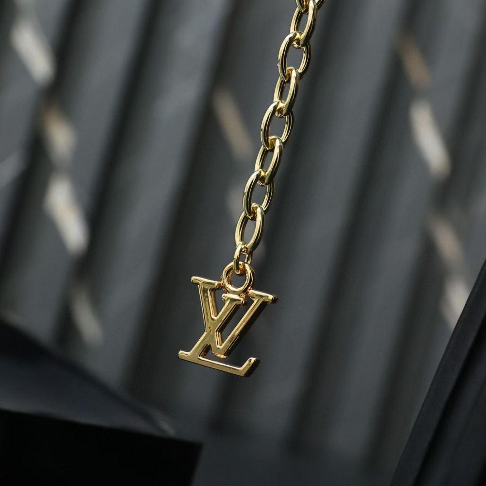 001  LV DANDY PEARLS 手链  LVDandy Pearls 手链致敬 Pharrell Williams