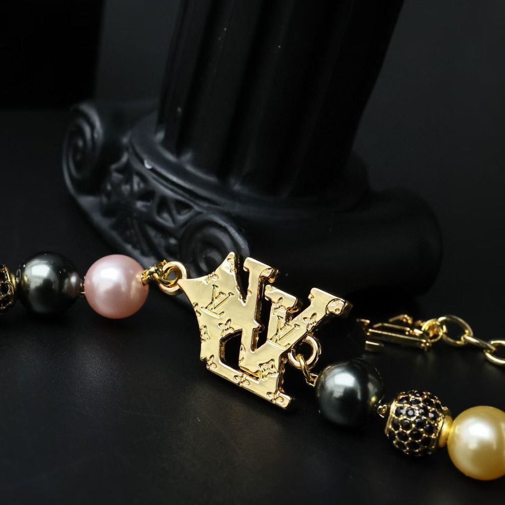 001  LV DANDY PEARLS 手链  LVDandy Pearls 手链致敬 Pharrell Williams