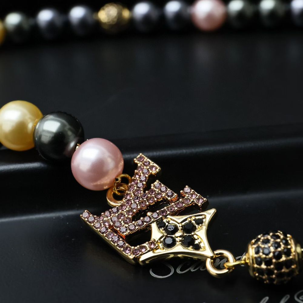 001 LV DANDY PEARLS 项链  LVDandy Pearls