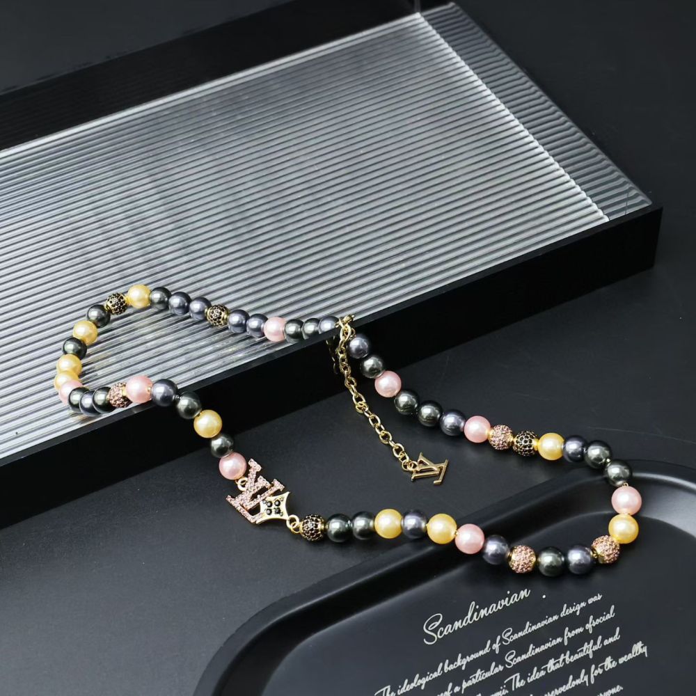 001 LV DANDY PEARLS 项链  LVDandy Pearls