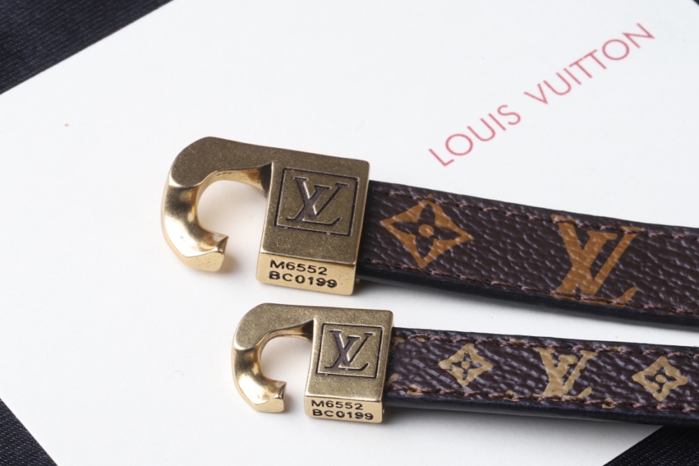 001  LV Old Style Leather Rope Bracelet