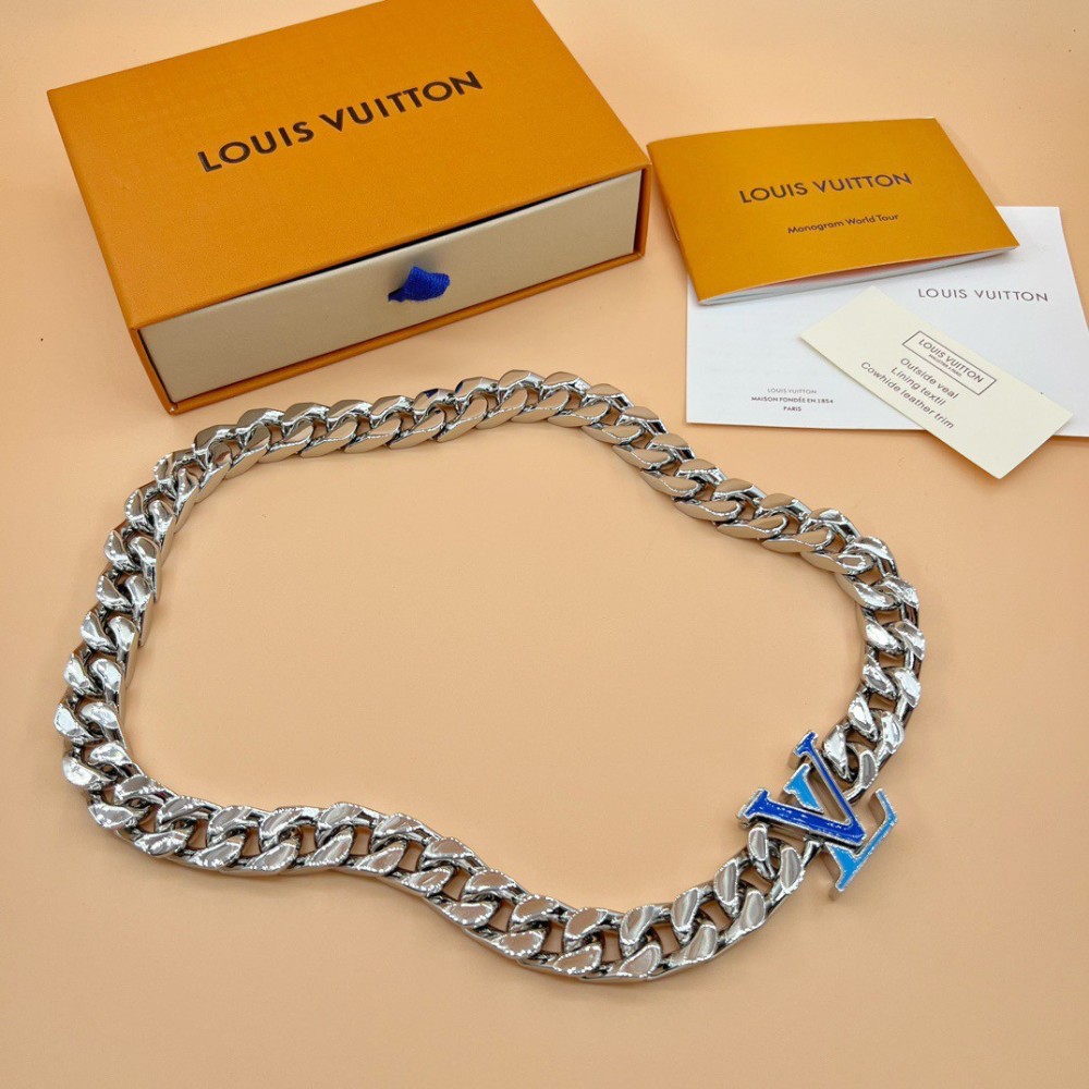 001  m00907 Blue large logo Cuban necklace