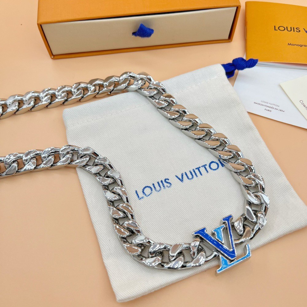 001  m00907 Blue large logo Cuban necklace