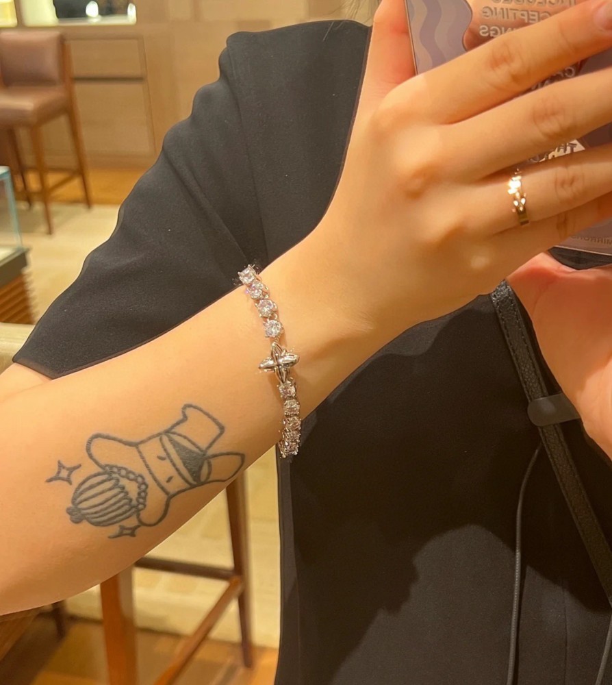 001  LV Diamond Bracelet