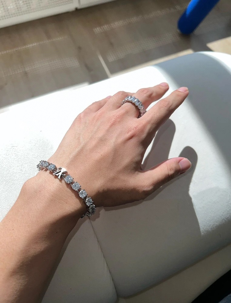 001  LV Diamond Bracelet