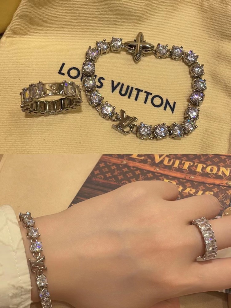 001  LV Diamond Bracelet