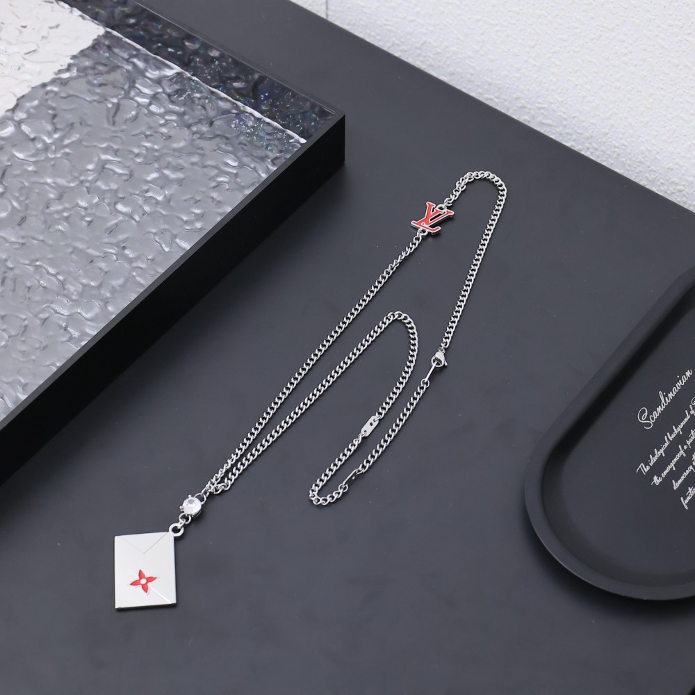 001  lv traine