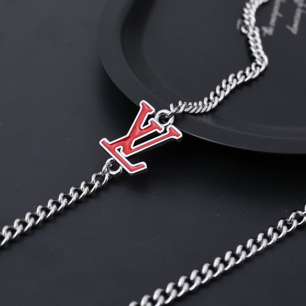 001  lv traine
