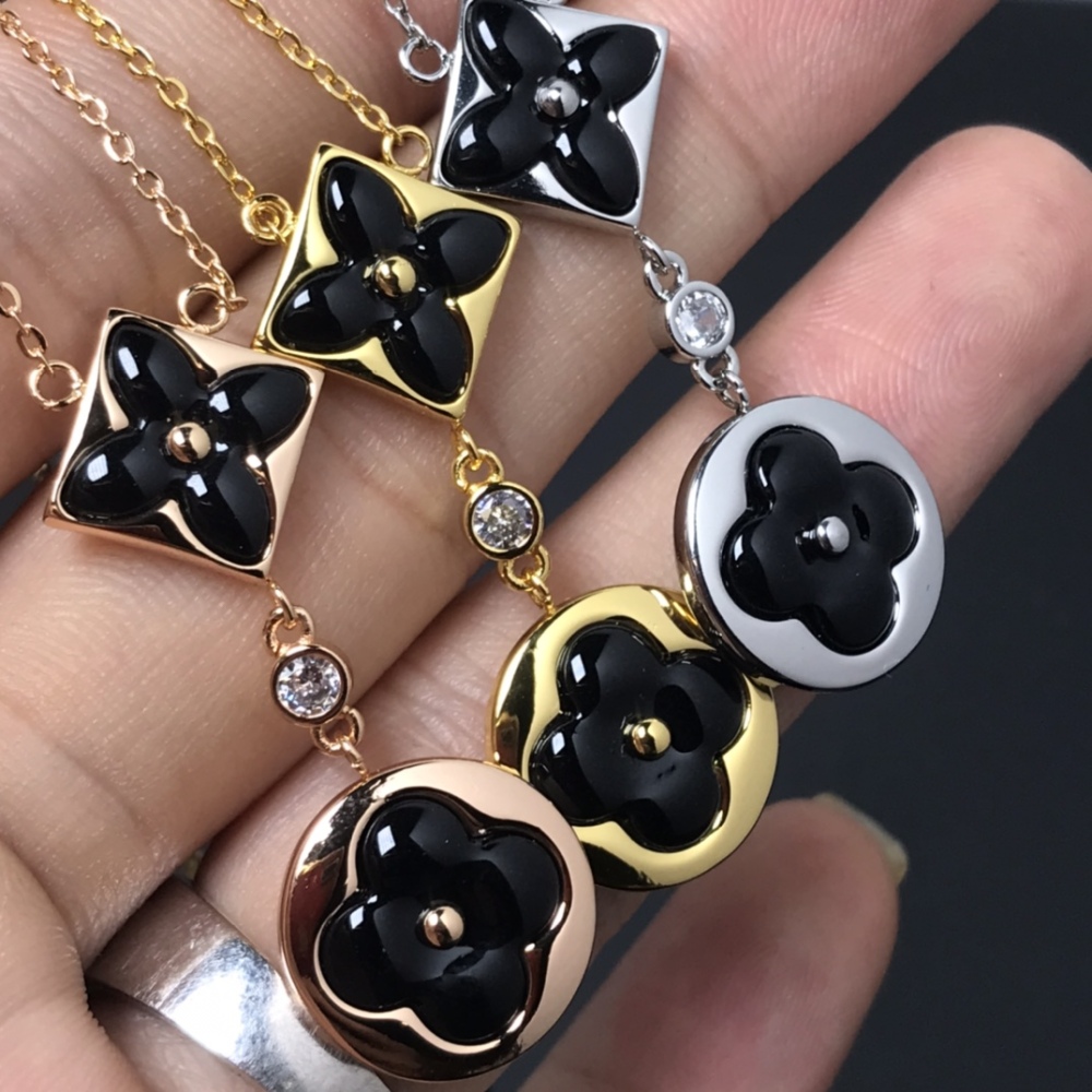 001  LV Necklace - Classic Best-selling Two-Flower Agate Necklace. Serial Number: BC81Z9139349