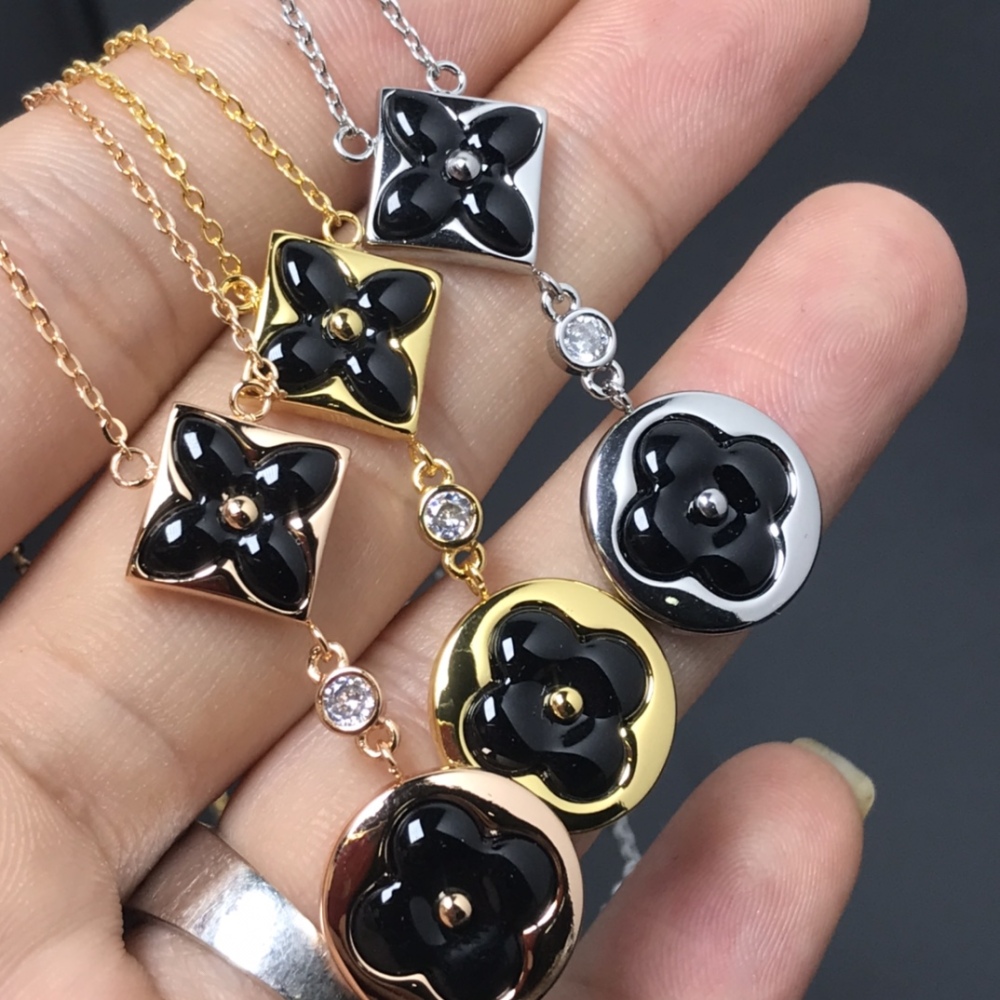 001  LV Necklace - Classic Best-selling Two-Flower Agate Necklace. Serial Number: BC81Z9139349