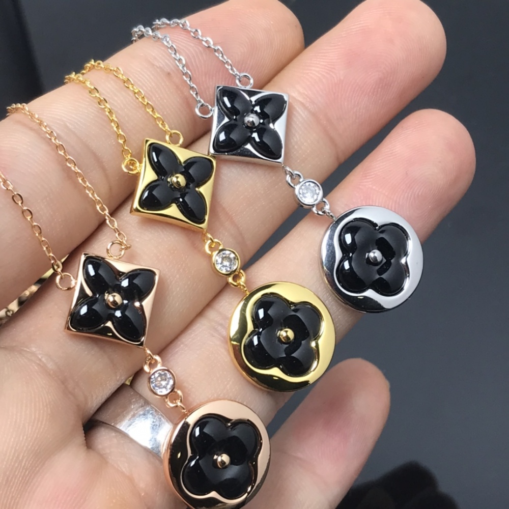001  LV Necklace - Classic Best-selling Two-Flower Agate Necklace. Serial Number: BC81Z9139349