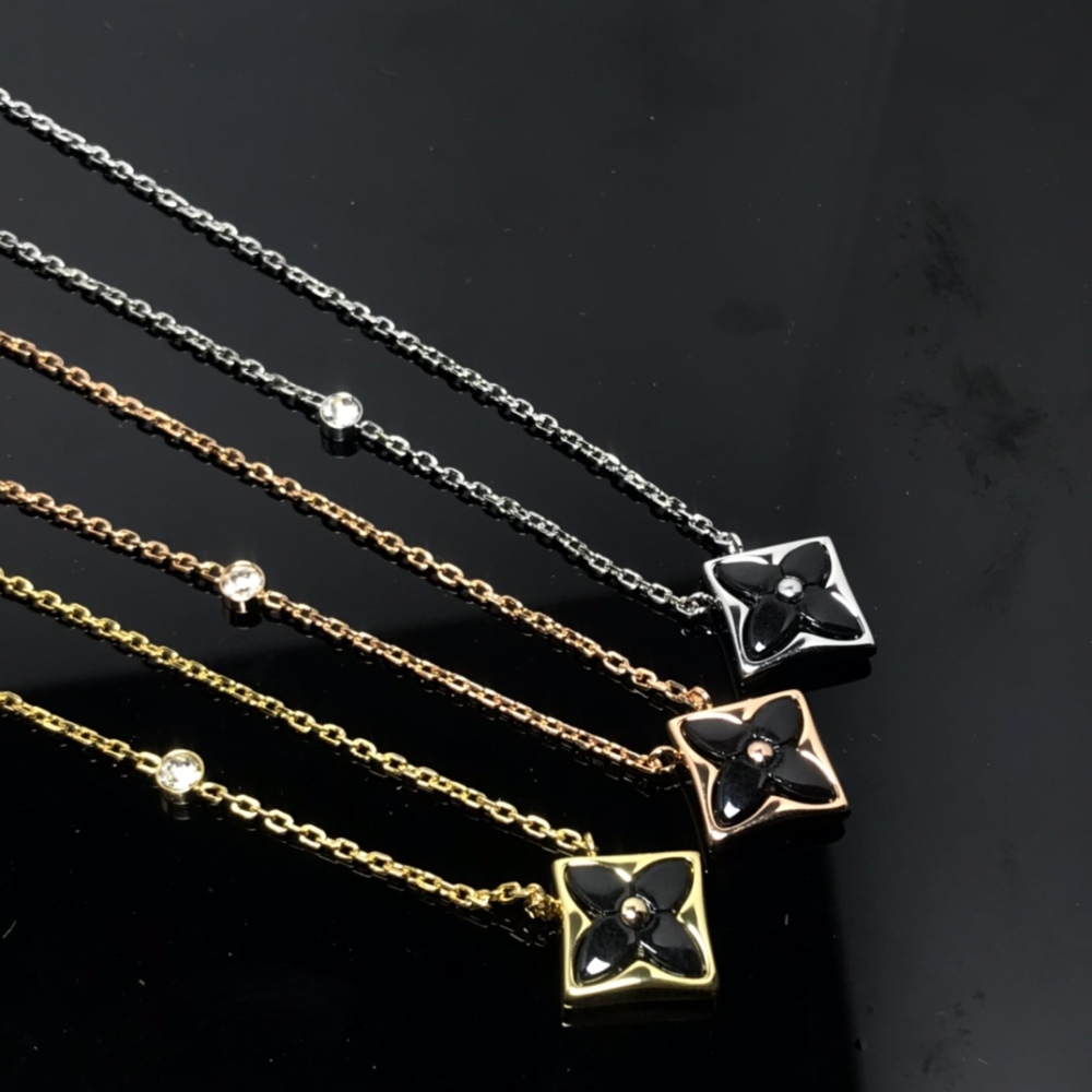 001 LV Necklace - Single Flower Classic Style Pointed Flower Round Flower Agate Necklace and Bracelet - Platinum, Rose Gold, Gold. Serial Number: BZ4165303