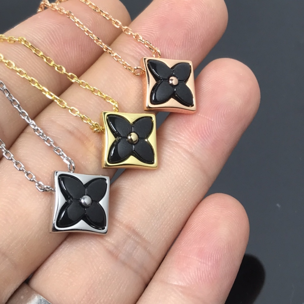 001 LV Necklace - Single Flower Classic Style Pointed Flower Round Flower Agate Necklace and Bracelet - Platinum, Rose Gold, Gold. Serial Number: BZ4165303
