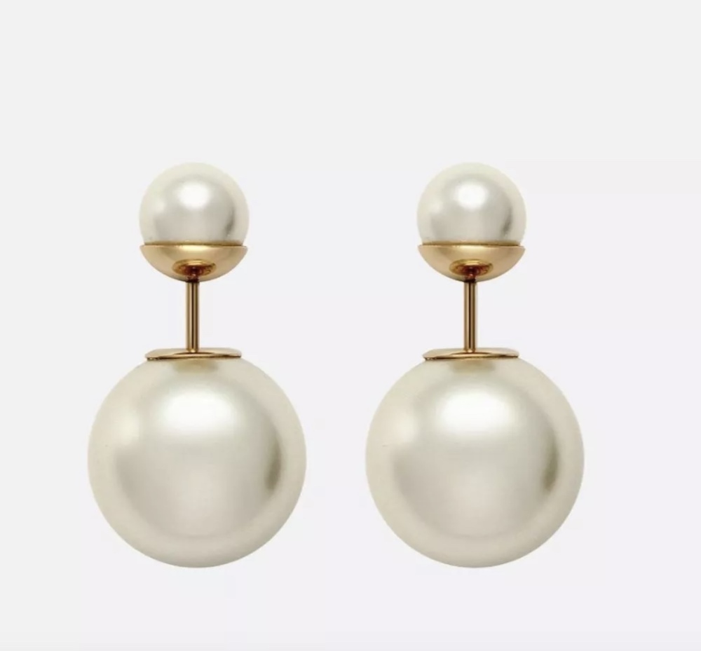 001 Dior classic simple-sized pearl earrings