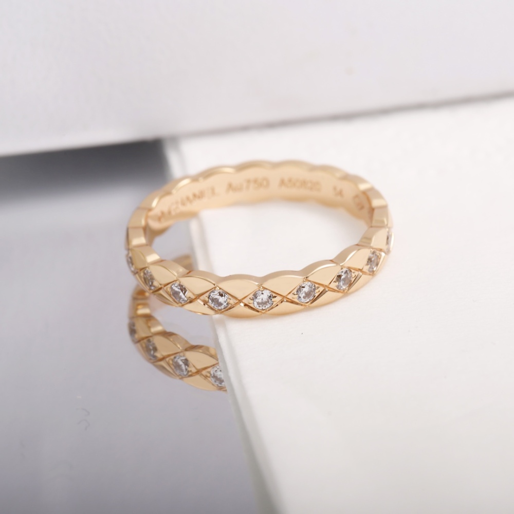 001 Chanel Diamond Geometric Ring