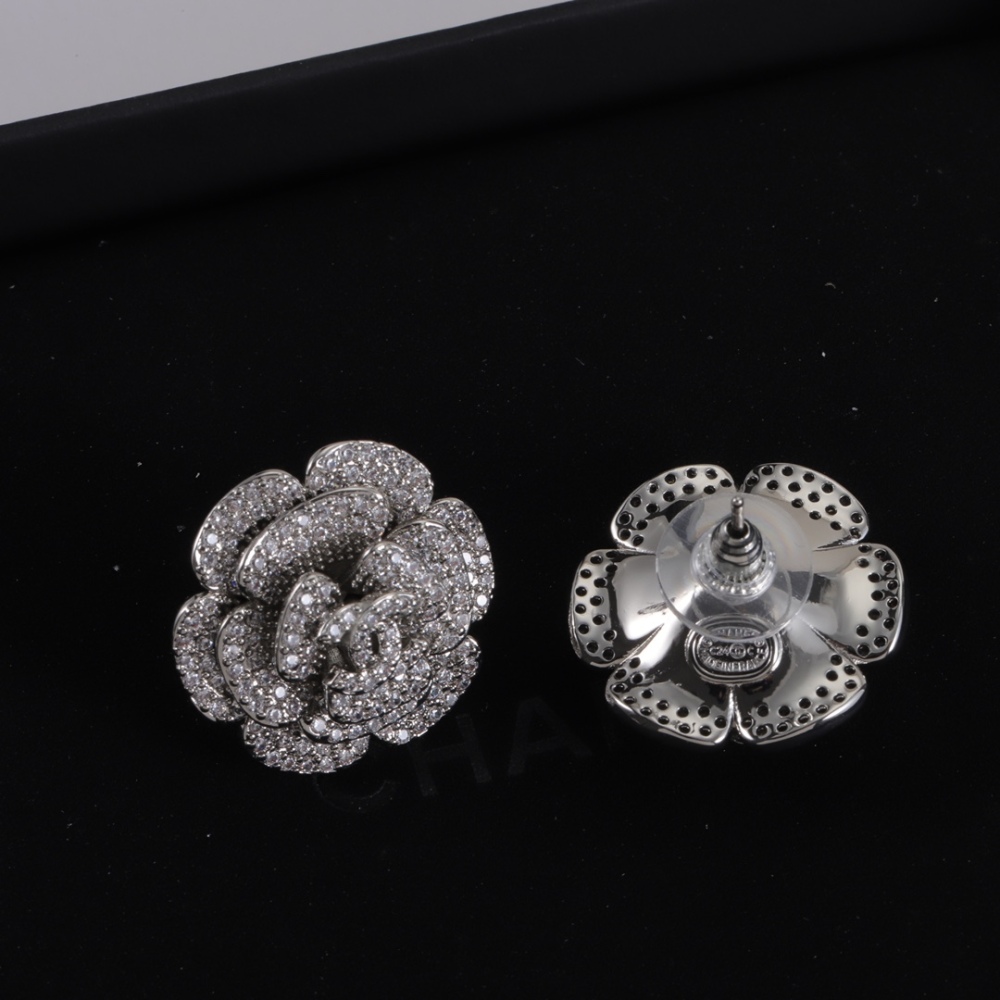 001 Chanel Petite Earring