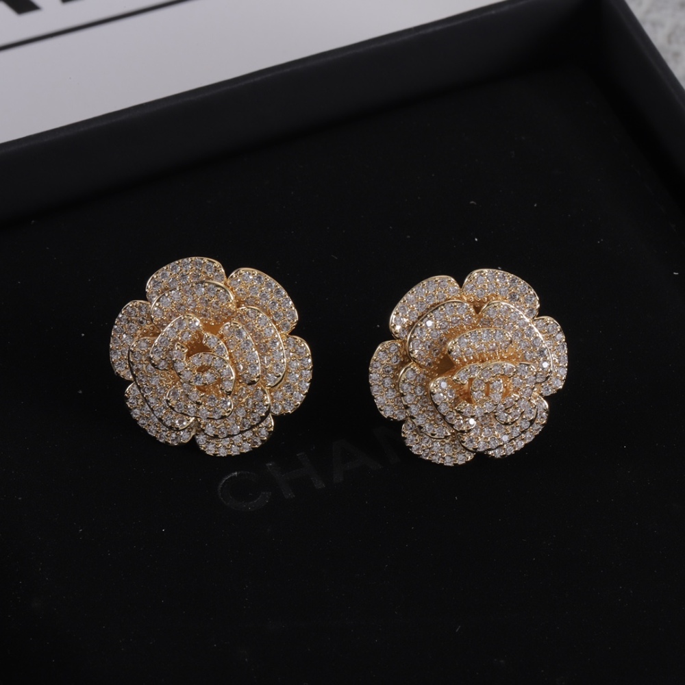 001 Chanel Petite Earring