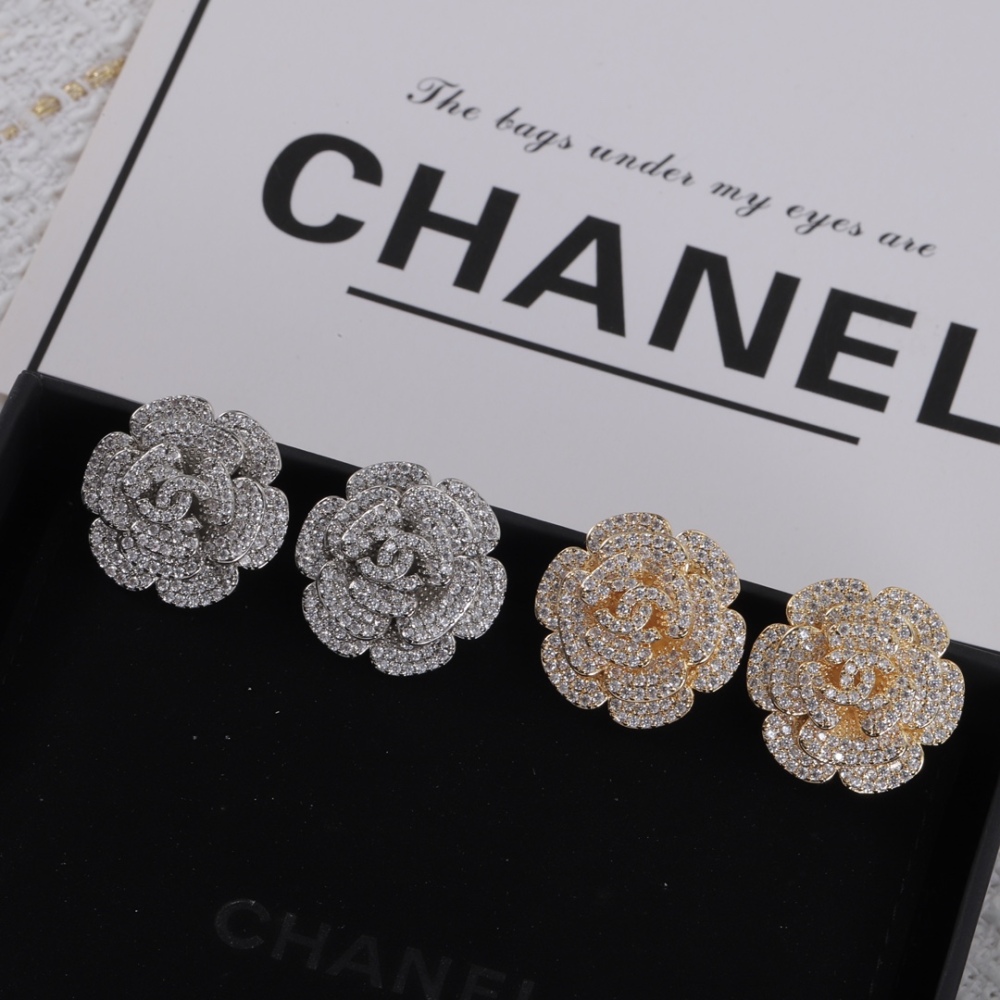 001 Chanel Petite Earring