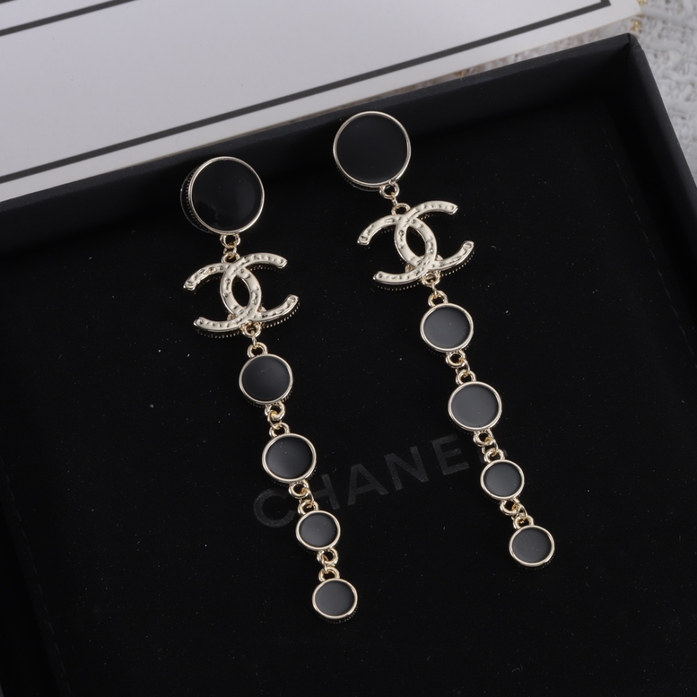 001 Chanel Petite Xiang Hand Chain