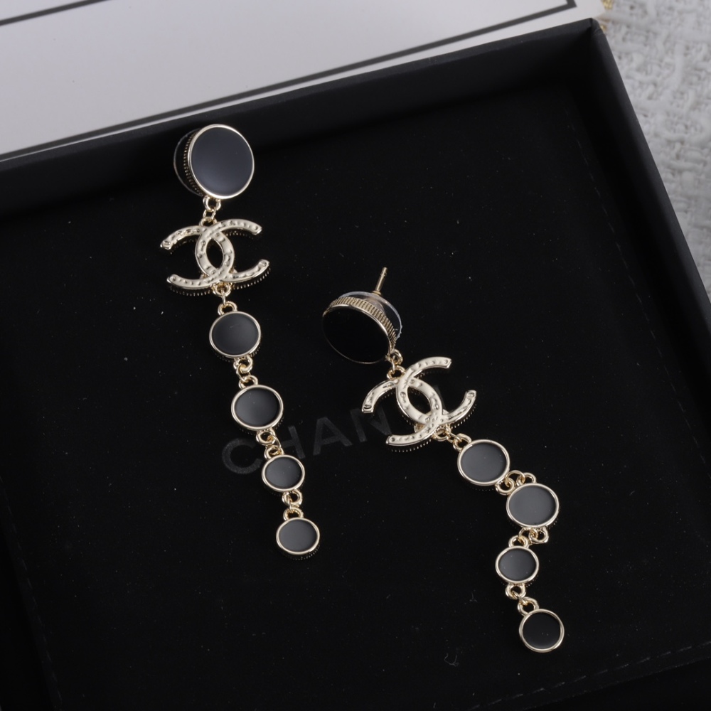 001 Chanel Petite Xiang Hand Chain