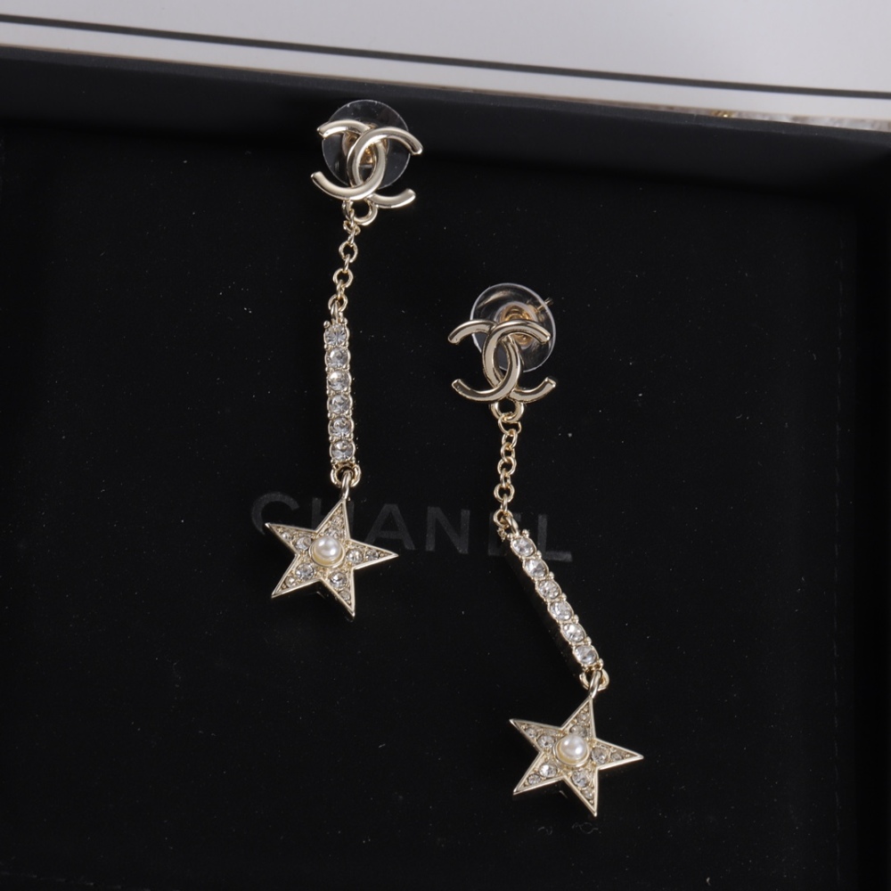 001 Chanel Petite Earring