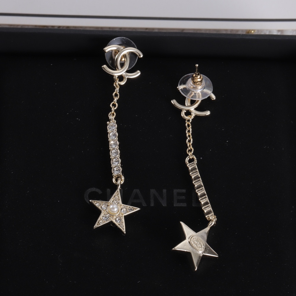 001 Chanel Petite Earring
