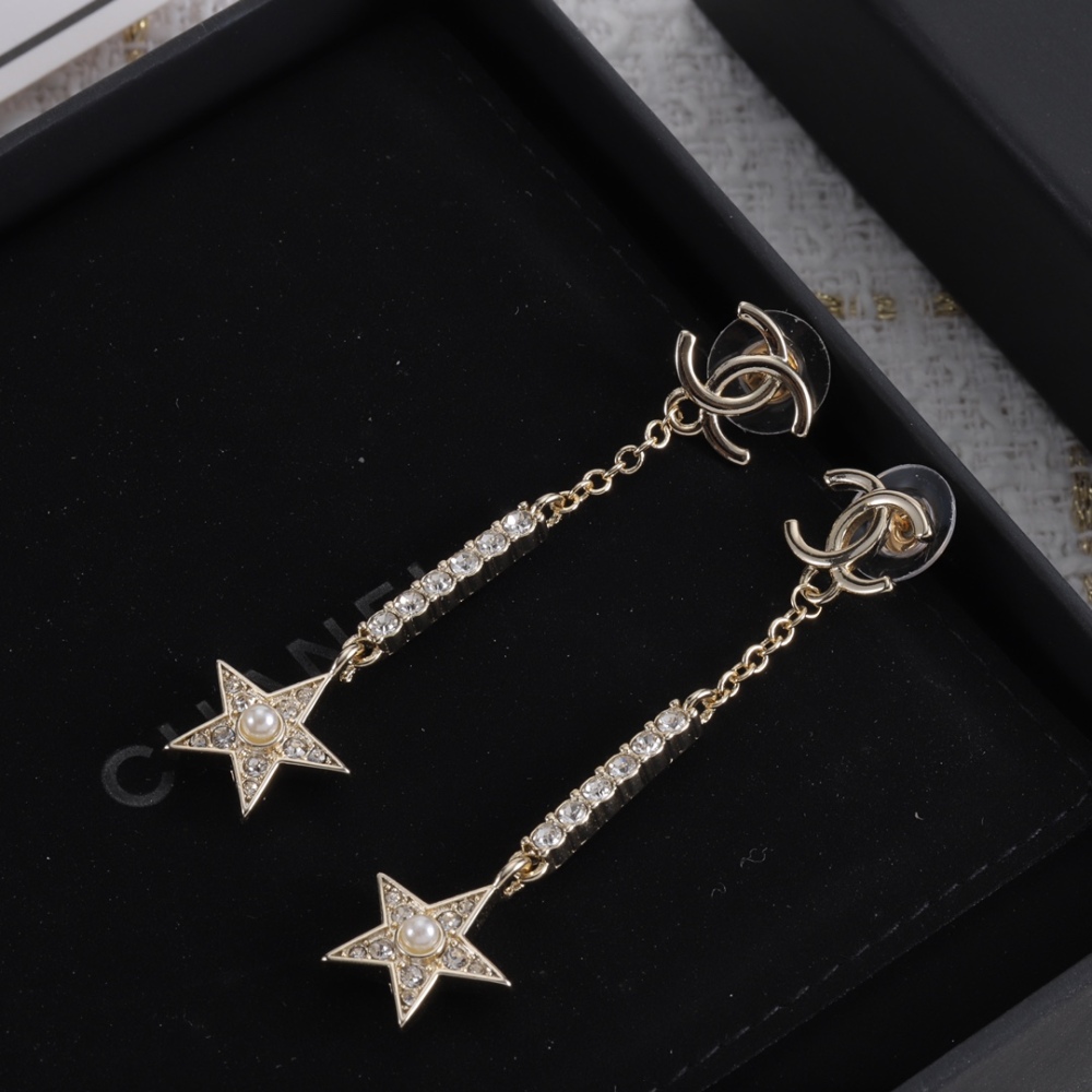 001 Chanel Petite Earring