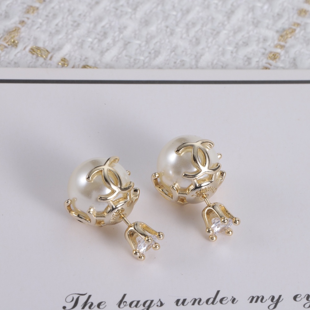 001 Chanel Petite Earring