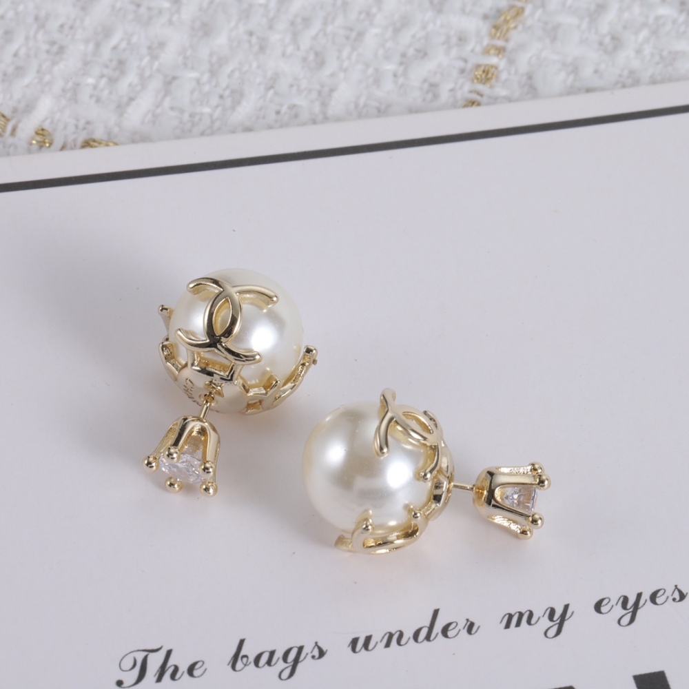 001 Chanel Petite Earring