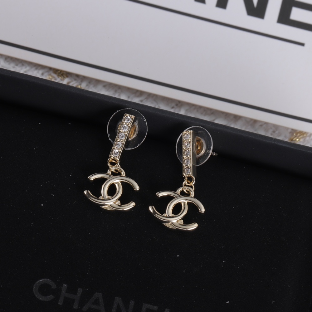 001 Chanel Petite Earring
