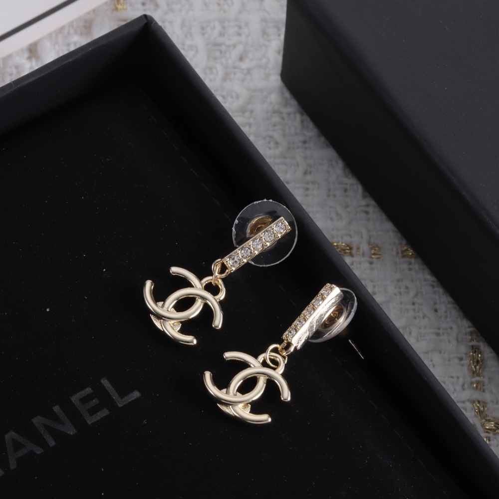 001 Chanel Petite Earring