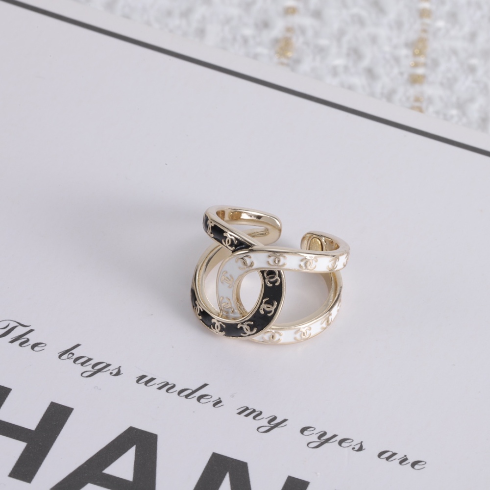 001 Chanel Petite Xiang Ring